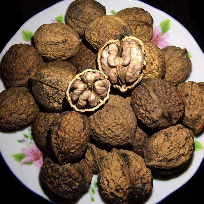 核桃2021新货云南大理野生尖嘴紫米娘亲紫衣坚果制品