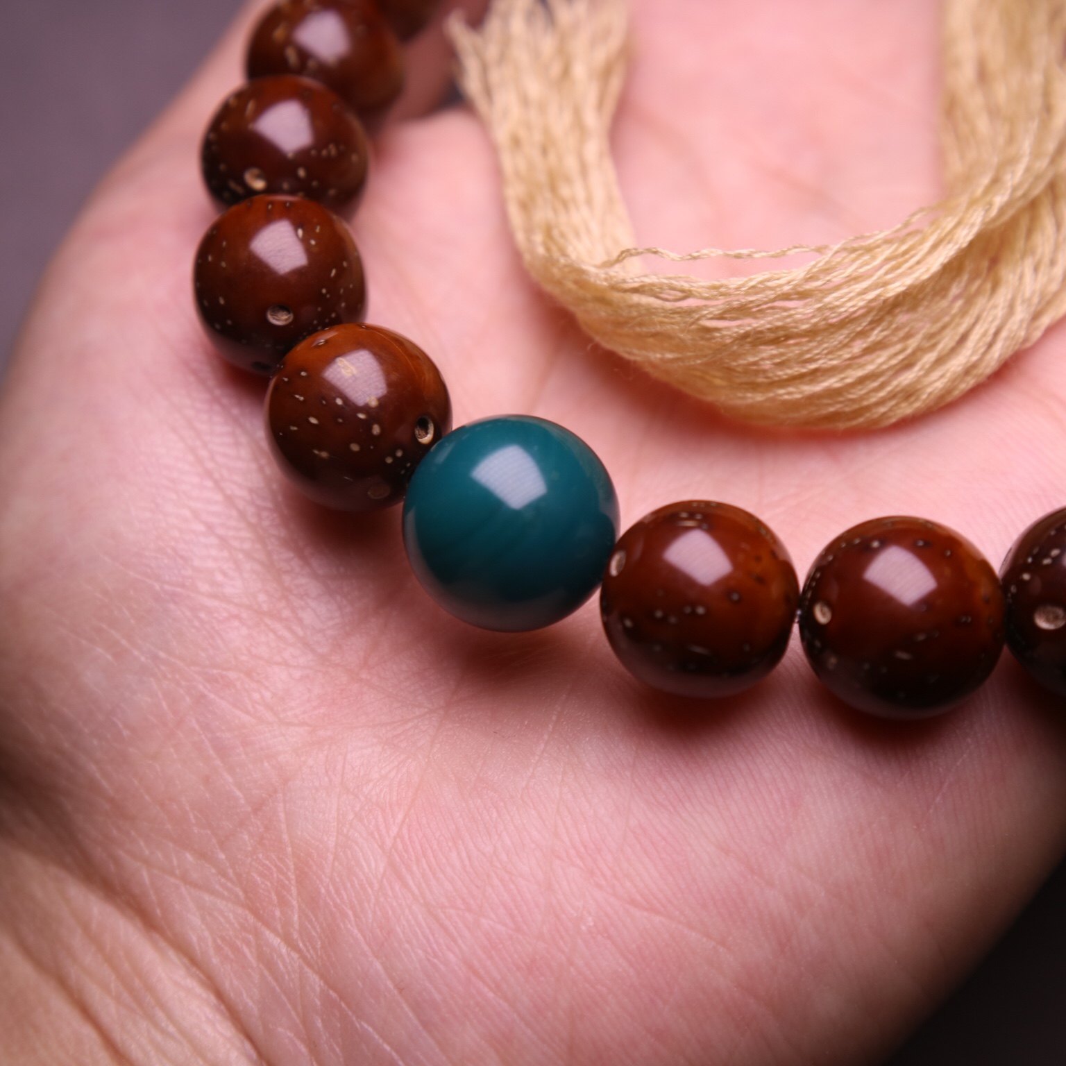 耀天文玩油绿雪巴琉璃紫金金鼠手持手串阿拉善佛珠