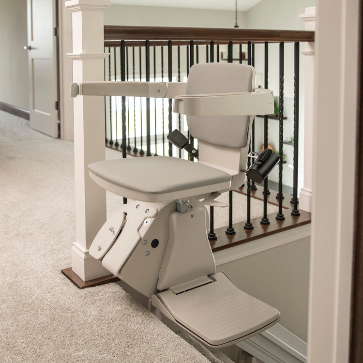 新布鲁诺直线座椅电梯楼道式楼梯座椅电梯老人家用电梯楼梯爬楼椅