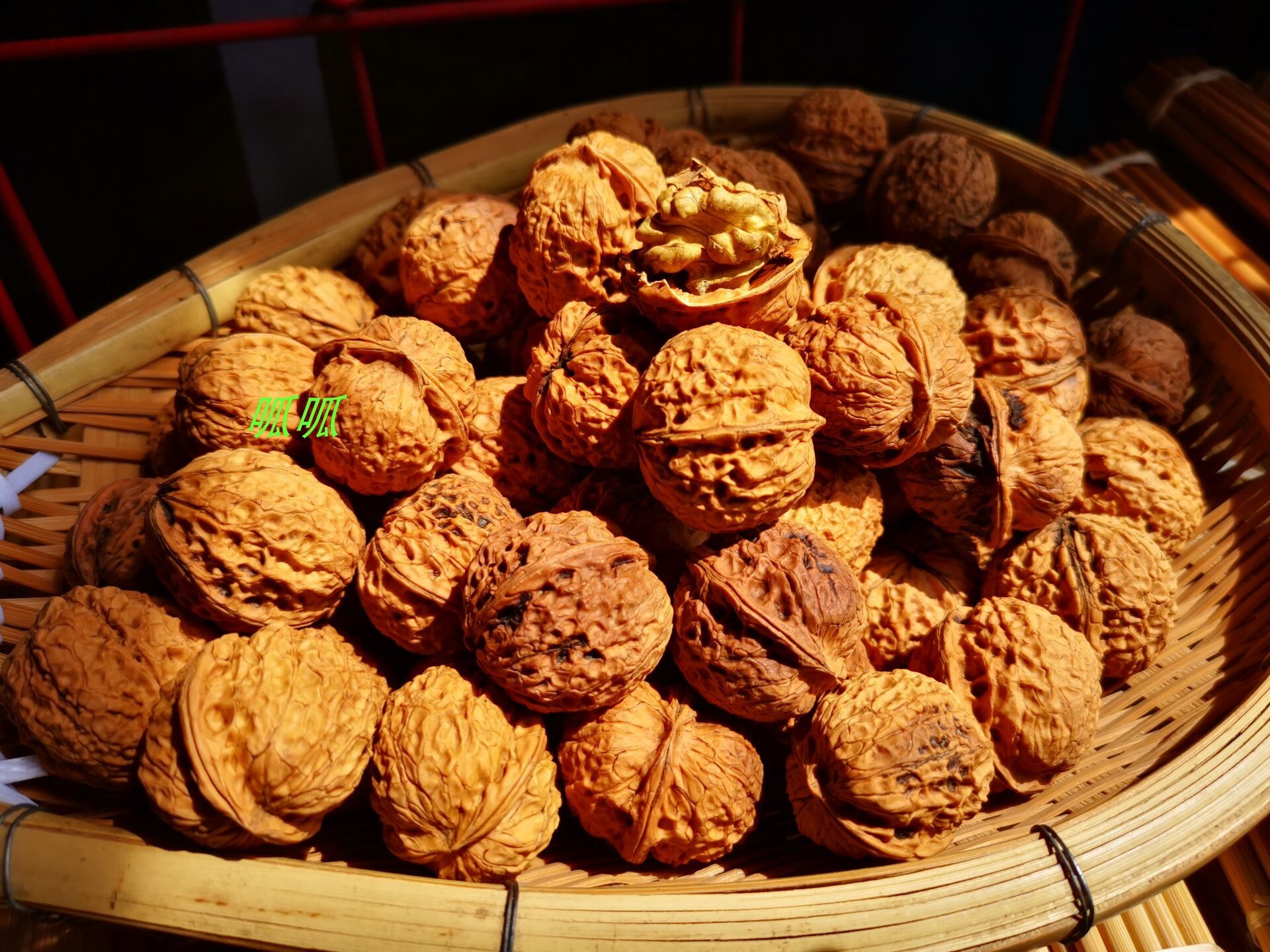 核桃云南德宏山核桃芒市本地品种纸皮饱满农家其它