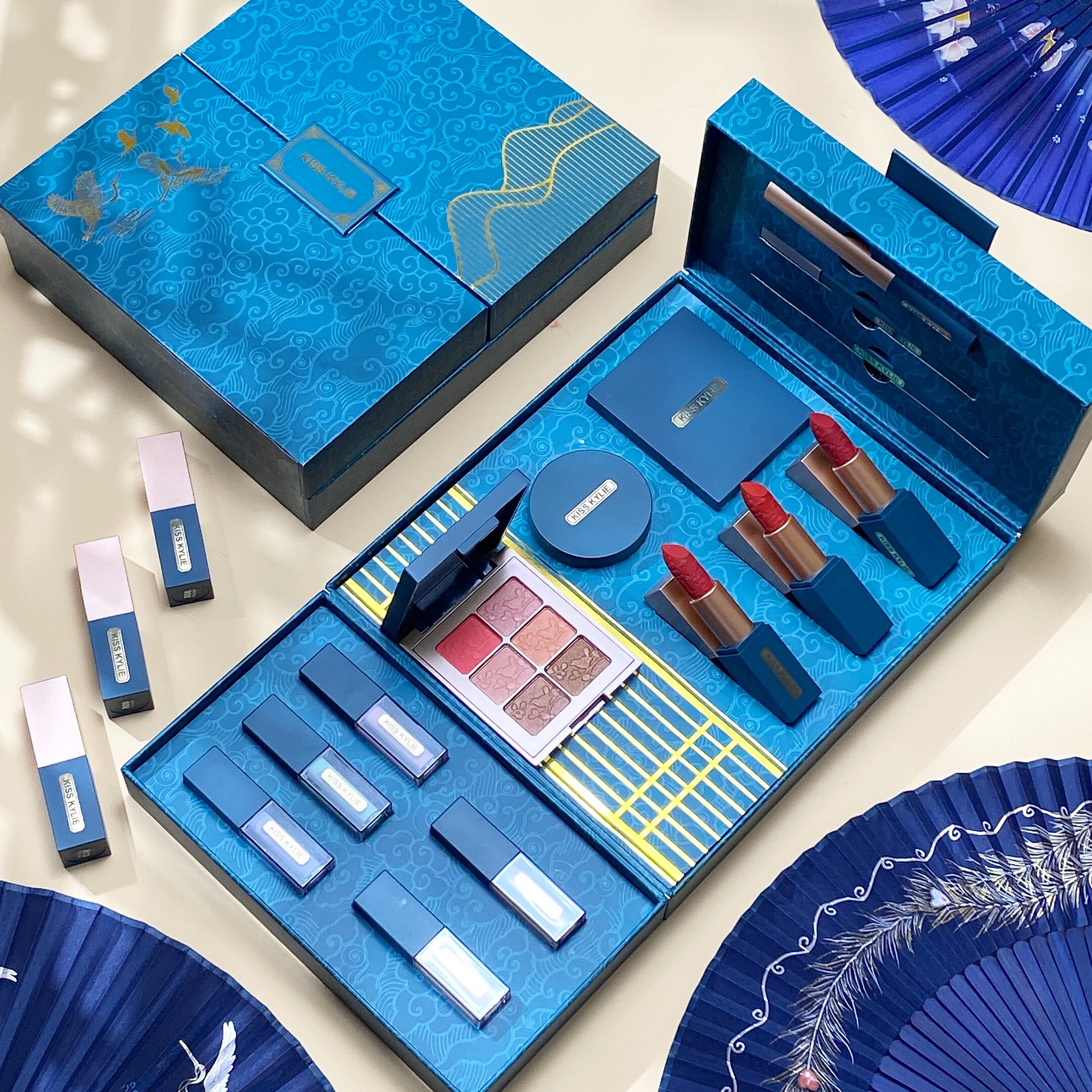 情人节雕花口红套装正品国风彩妆礼盒盒装持久彩妆套装