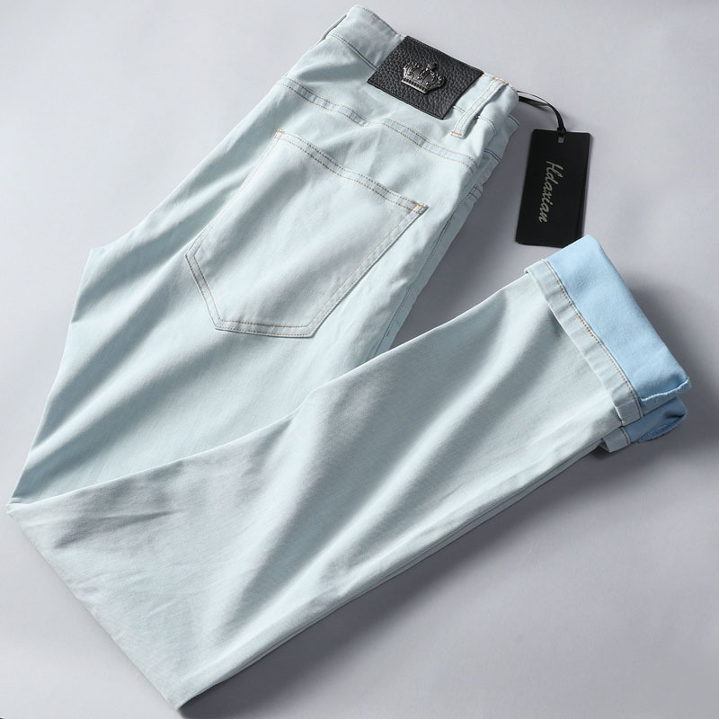 让你舒适的一塌糊涂春夏浅蓝色水洗修身小直筒天丝混纺牛仔裤男