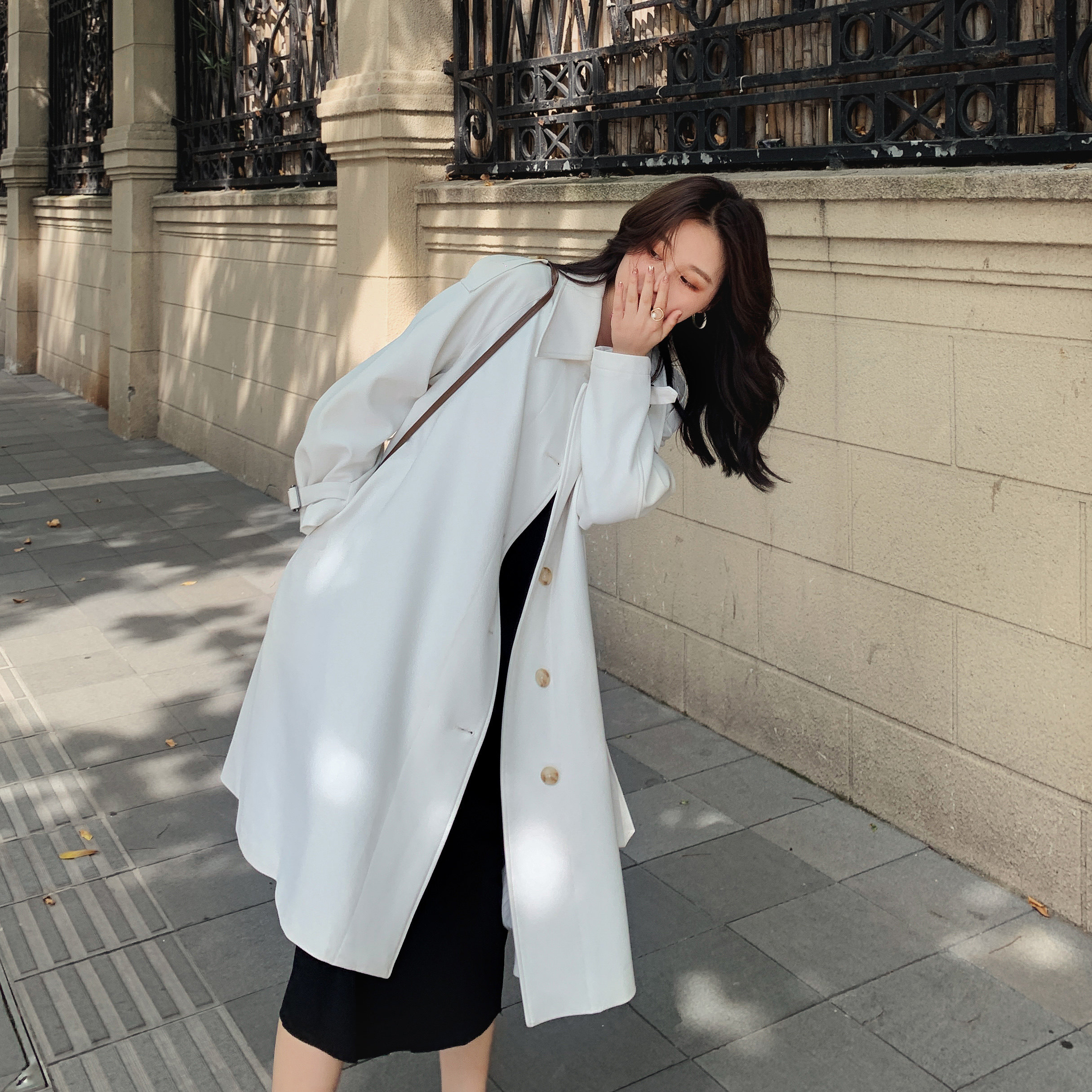 白色风衣女中中长春秋2020新款纯色过膝赫本风衣