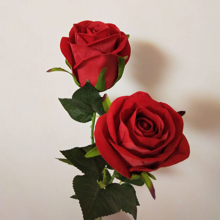 仿真玫瑰花单支红客厅假花摆件情人节卧室摆设婚庆干花束酒店装饰