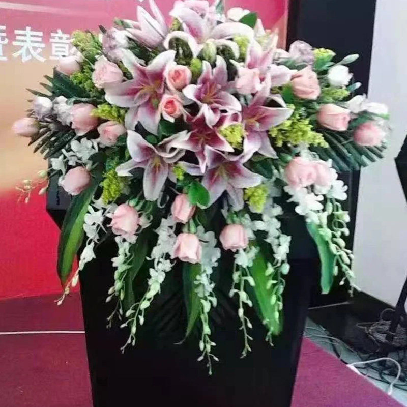 讲台发布发布会会议花篮桌花南昌市青山湖青云新建区商务用花