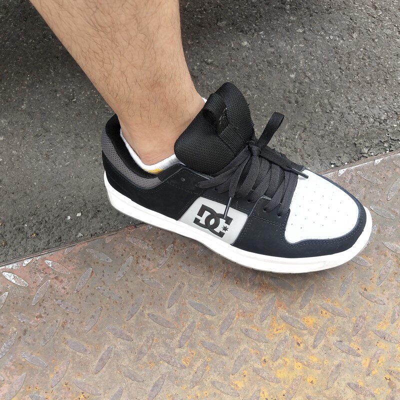 百搭面包男鞋dcshoes低帮运动滑板舒适耐磨板鞋