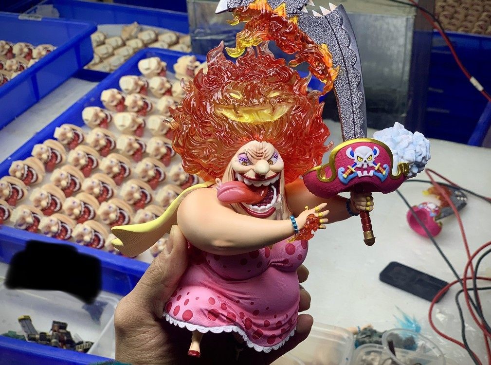 现货g5四皇系列大妈手办雕像手办