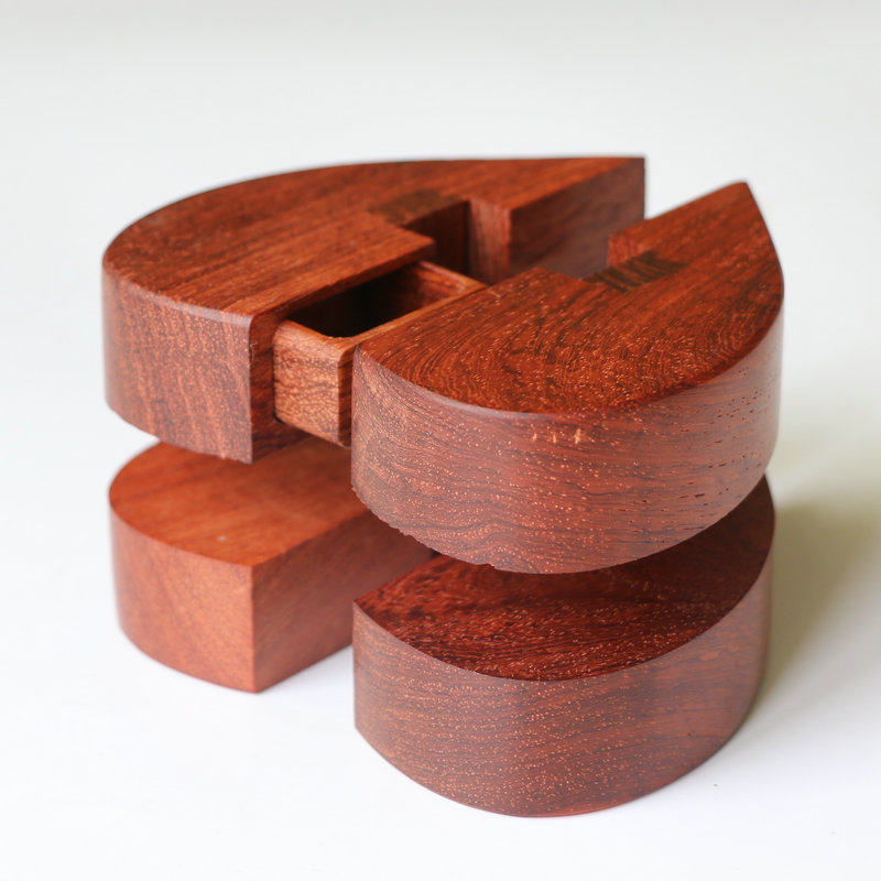 紫檀缅甸花梨红木爱心心形鲁班生日表白礼物摆件