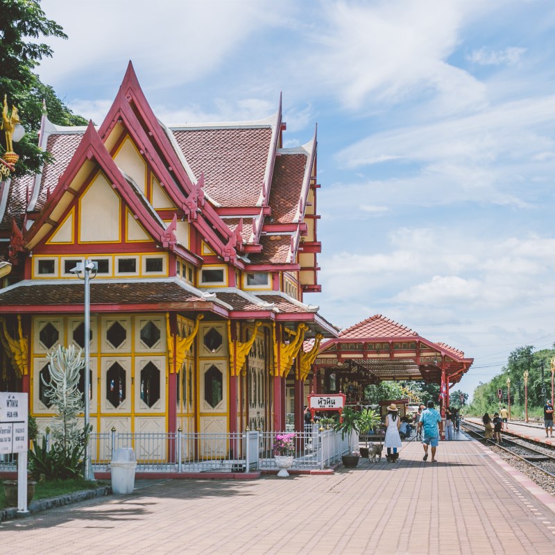 泰国旅游曼谷到华欣往返一日游圣托里尼公园海滩骑马酒店接送含餐