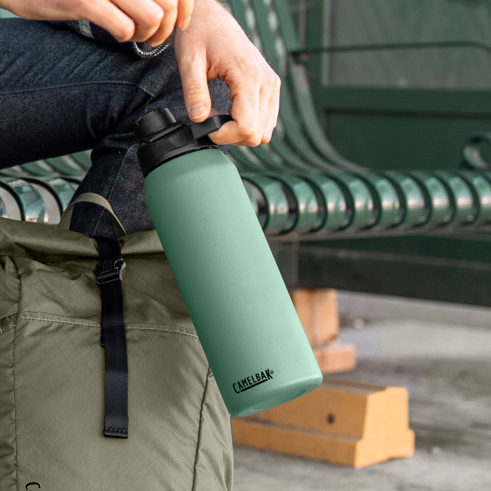 下单减价camelbak驼峰不锈钢户外水壶真空大容量保温水杯