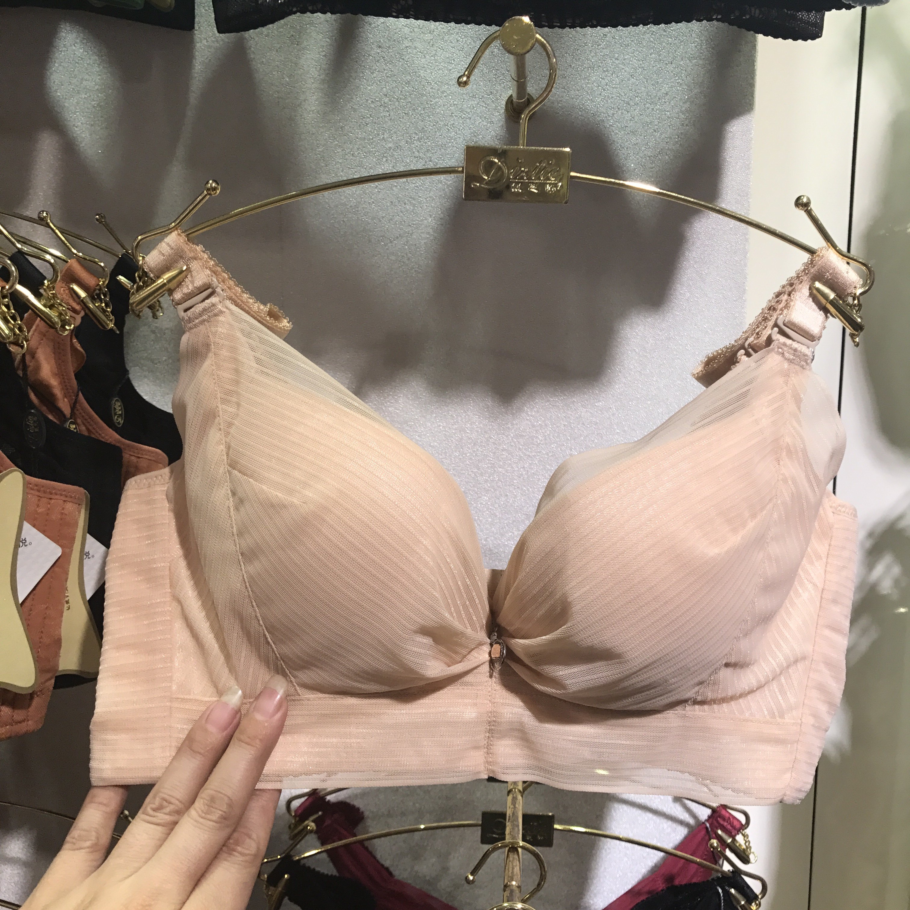 1111吉芝奴聚拢文胸调整型收副乳胸罩透气定型性感内衣e634908