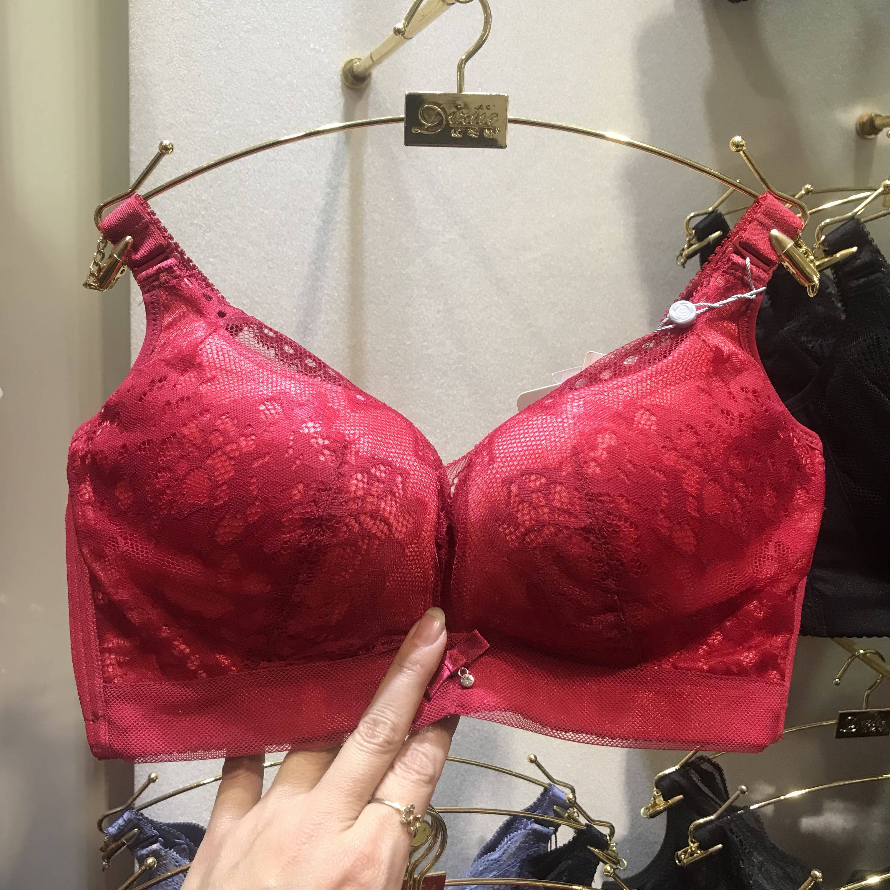 专柜正品吉芝奴新款小胸聚拢内衣 厚杯定型舒适文胸e652819无钢圈