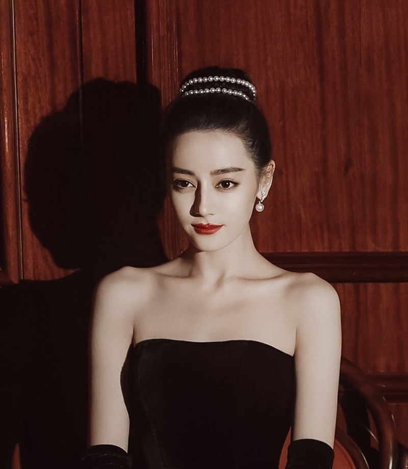 迪丽热巴微博之夜法式复古赫本珍珠丸子头头发饰