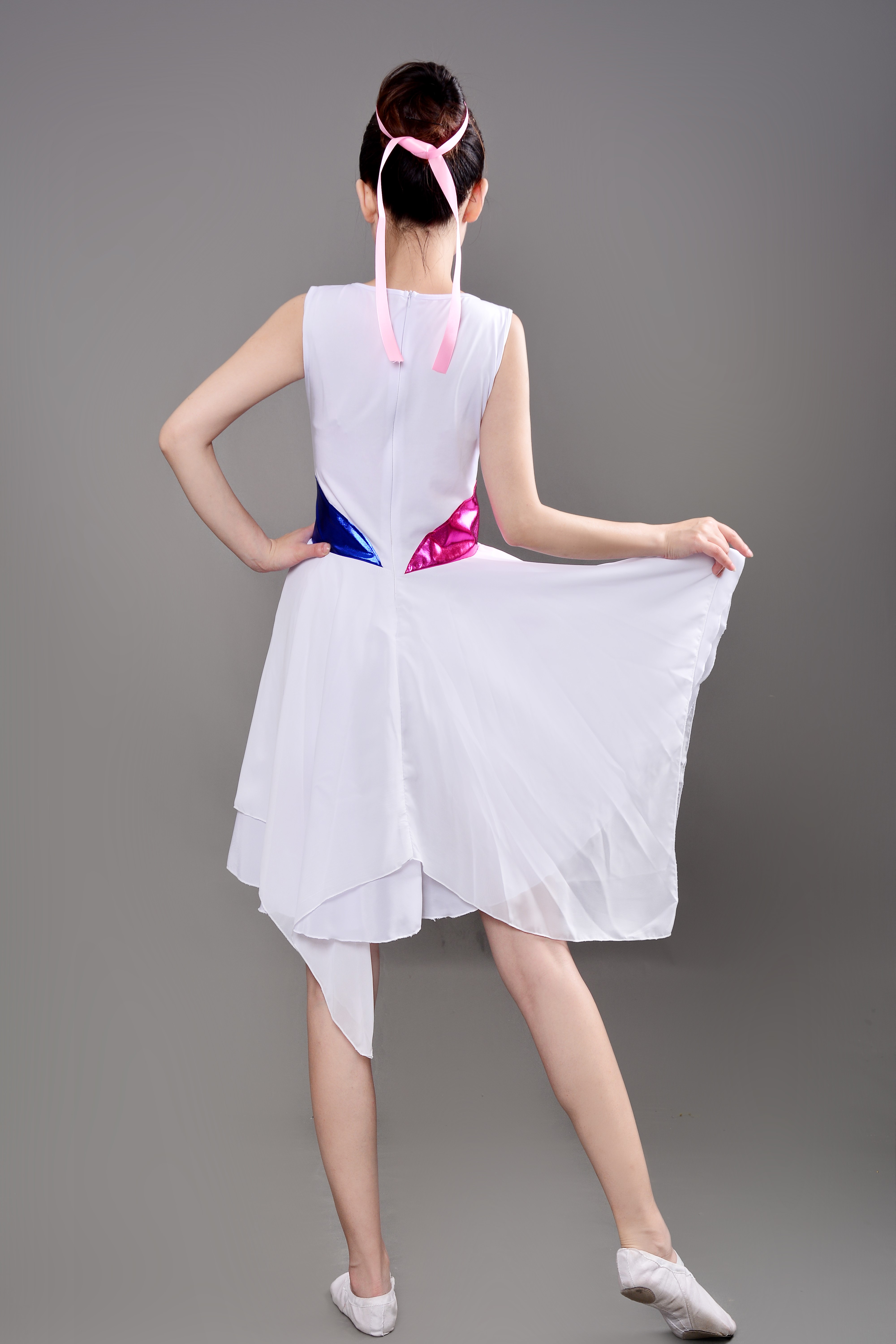 服装新款致青春舞蹈现代舞演出演出服白色连衣裙古典现代舞服装