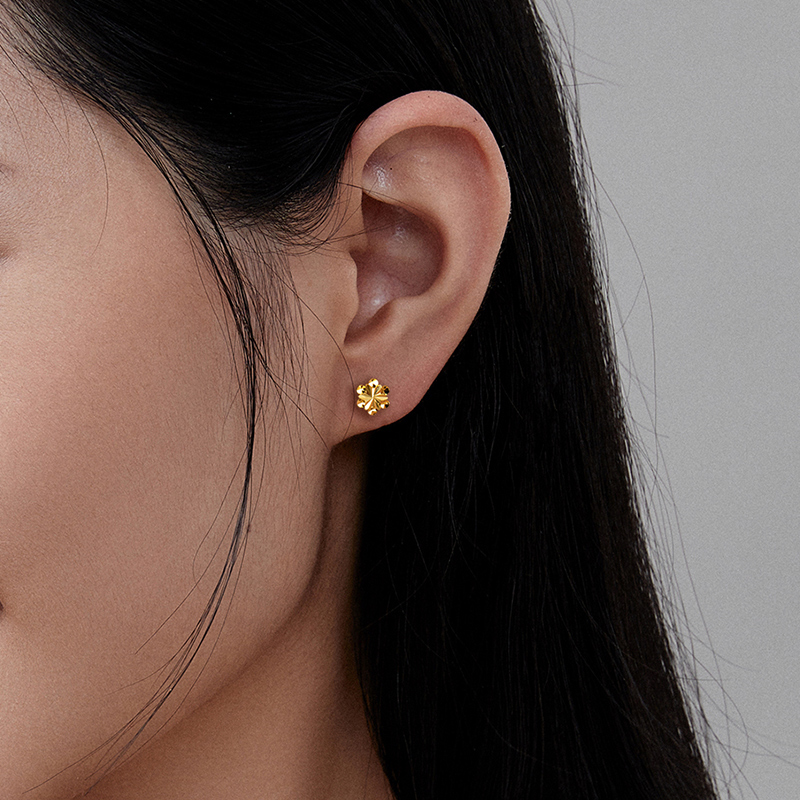 六桂福珠宝 星光 黄金耳钉女款弯钩小足金9999耳饰正品送女友