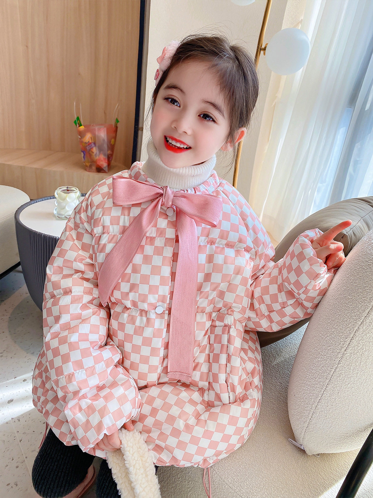 网红羽绒服冬装鸭绒白鸭绒棋盘格爆款女童宝宝童女羽绒服