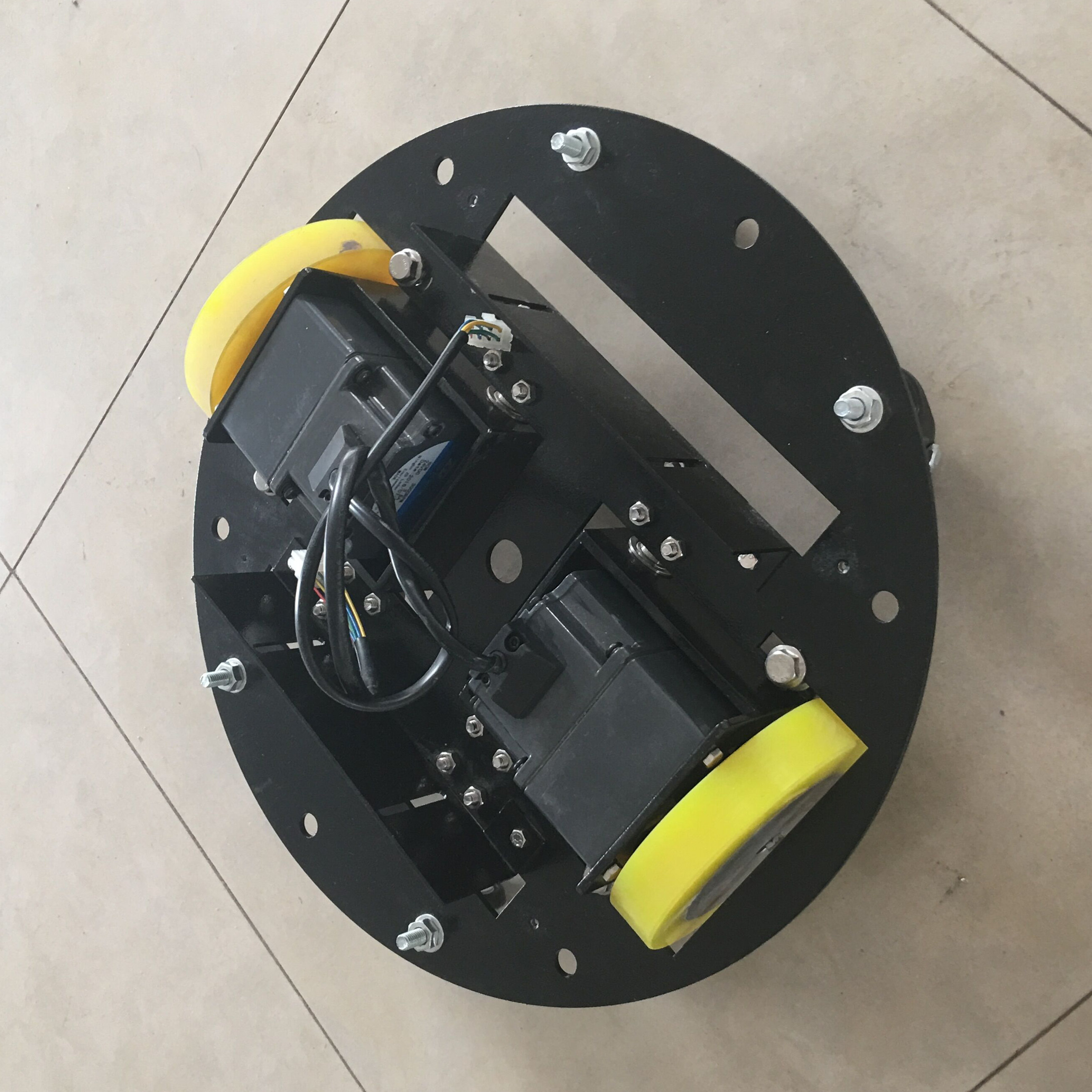 机器人agv小车减震送餐机器底盘餐厅迎宾驱动agv小车