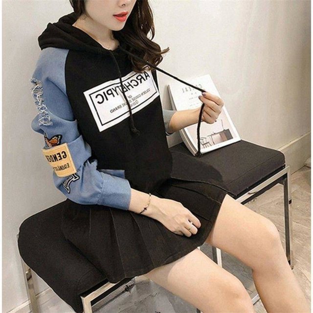 2020 new winter sweater female Korean version of the influx of students loose hole denim long-sleeved hooded jacket coat wild 2020 new winter sweater female Korean version of the influx of students loose hole denim long-sleeved hooded jacket coat wild