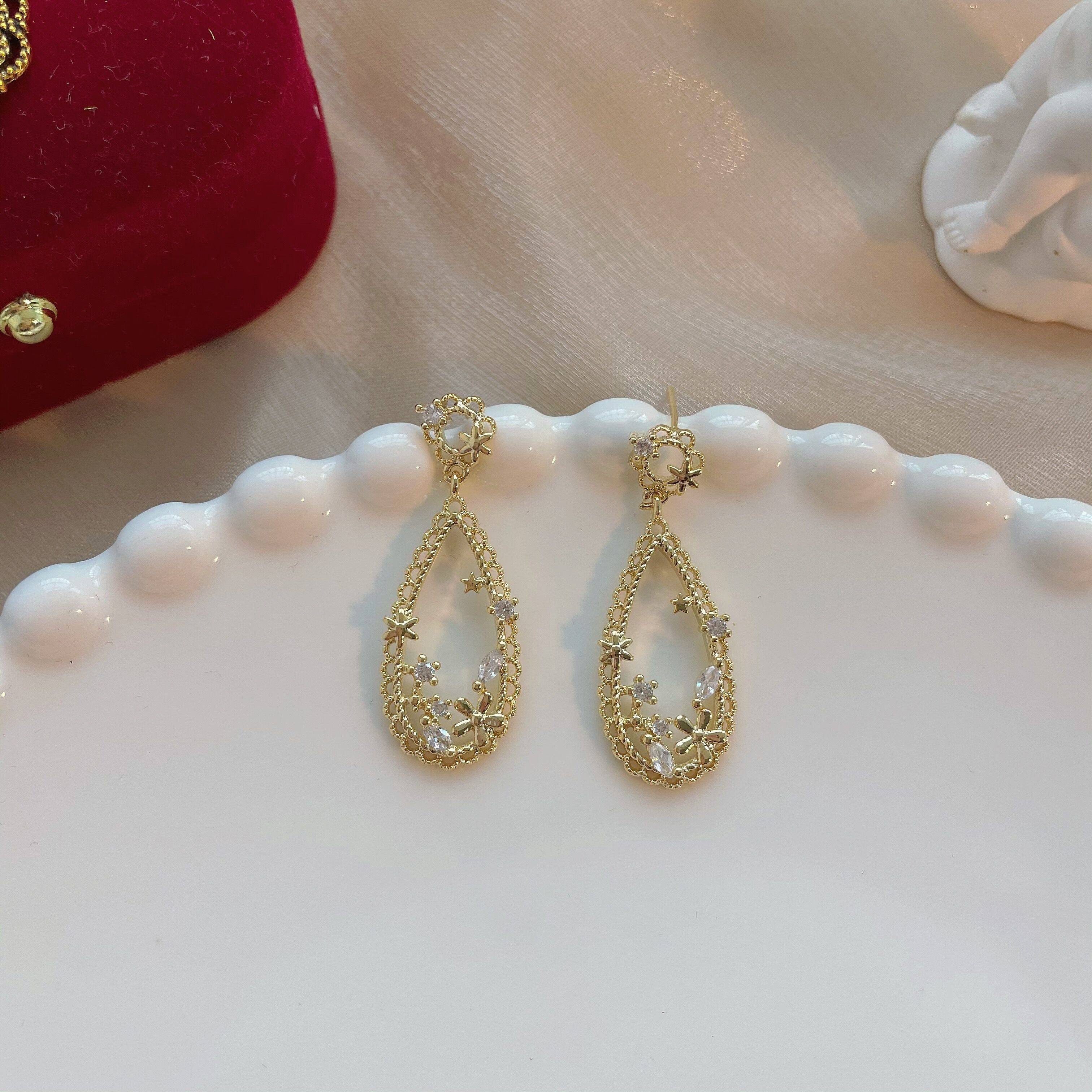 水滴耳钉耳环设计温柔复古皓石满天微镶森系耳钉