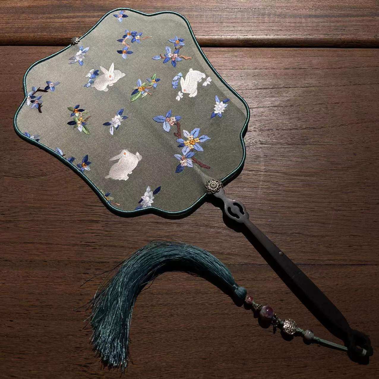 中秋秋月兔子苏州刺绣双面苏绣圆形团扇扇子刺绣