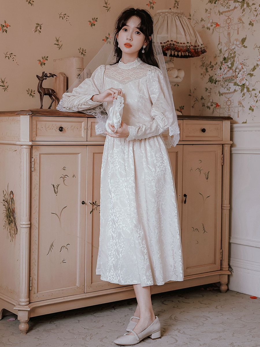 高级感复古文艺法式轻婚纱连衣裙女宫廷风修身显瘦小礼服日常可穿