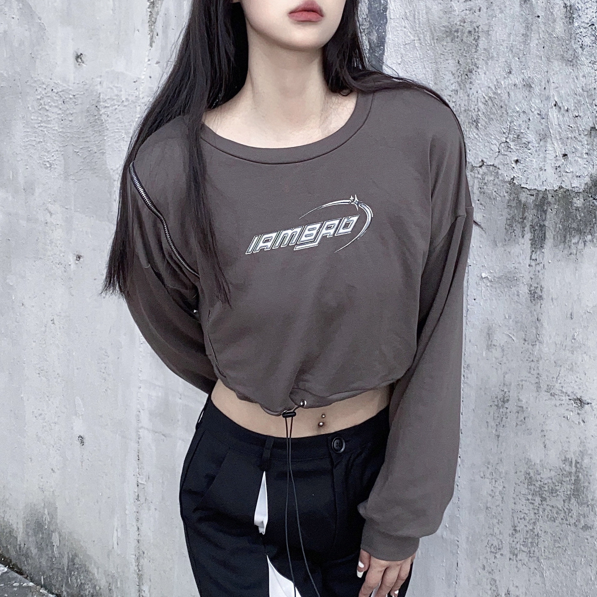 鬼马辣辣小心心机宽松露脐卫衣拉链露肩镂空卫衣