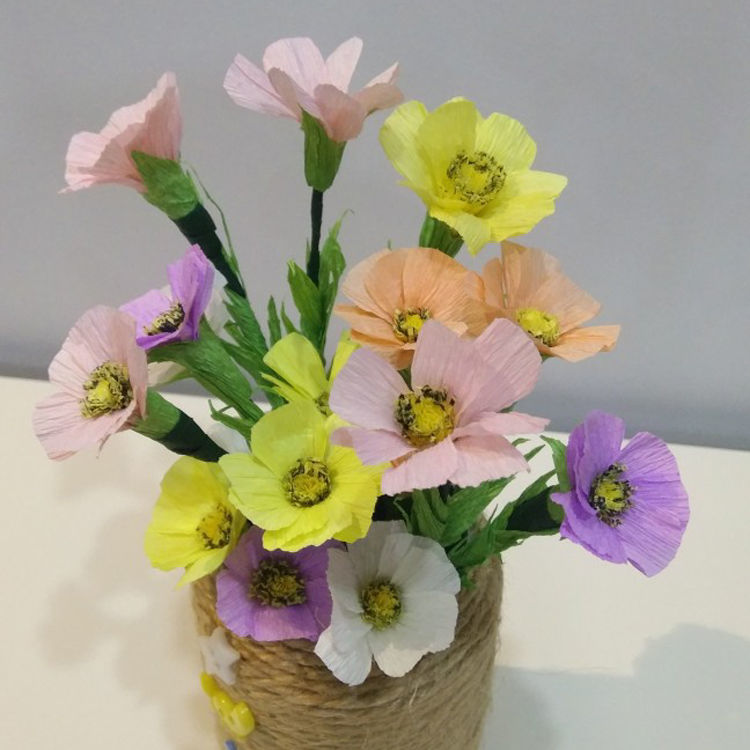 皱纹纸卷卷边褶皱艺花幼儿园制作折纸纸花手工皱纹纸