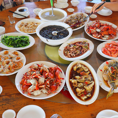 厦门旅游漳州东山岛一日游风动石南门湾苏峰山出海捕鱼海鲜午餐境内跟