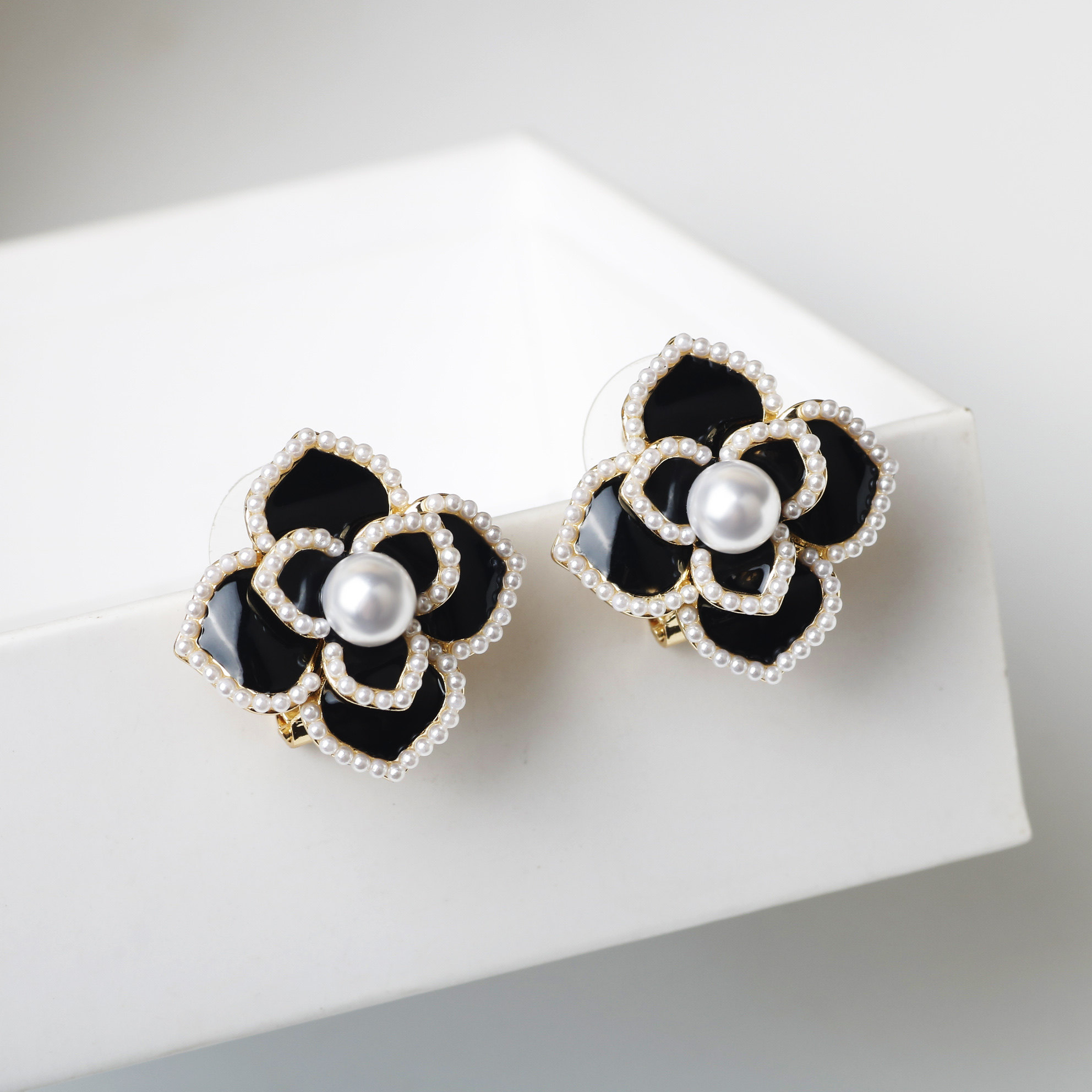 高级法式小香风山茶山茶花花朵耳钉名媛气质复古耳钉