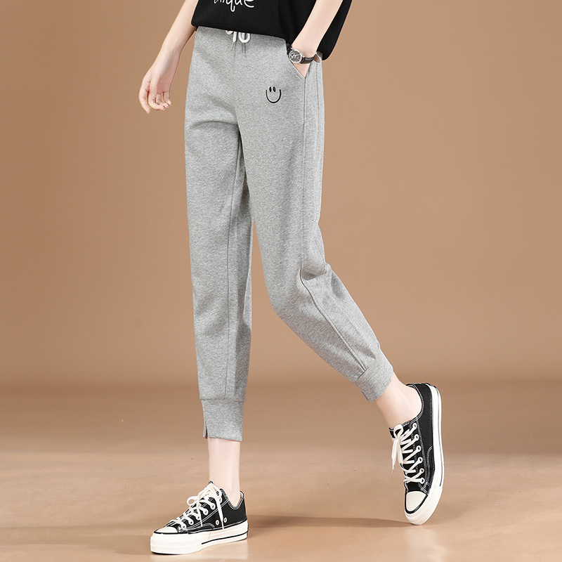 松紧腰刺绣灰色休闲运动裤女春秋2022年新款开叉束脚哈伦九分卫裤