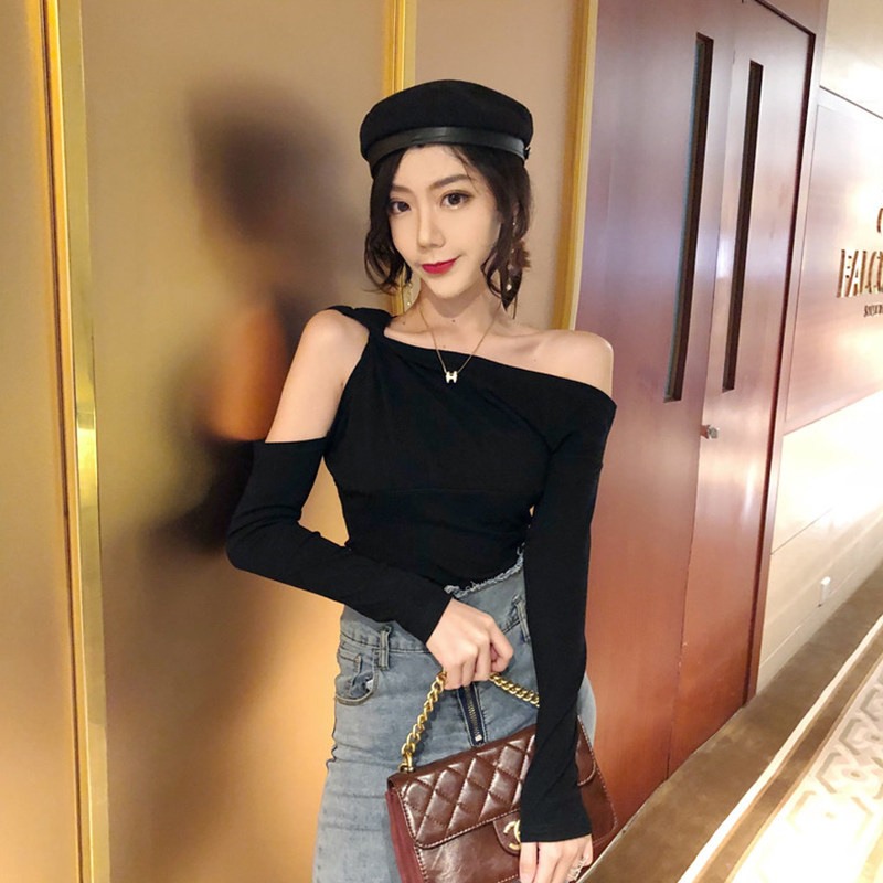 一字肩秋冬上衣网红打底衫女装长袖t恤女2019新款性感露肩衣服潮 - 咚