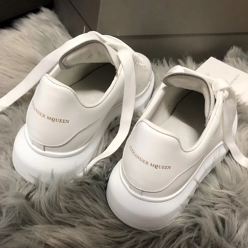 麦昆小白鞋男鞋2022新款百搭板鞋厚底增高情侣休闲鞋子男潮鞋女