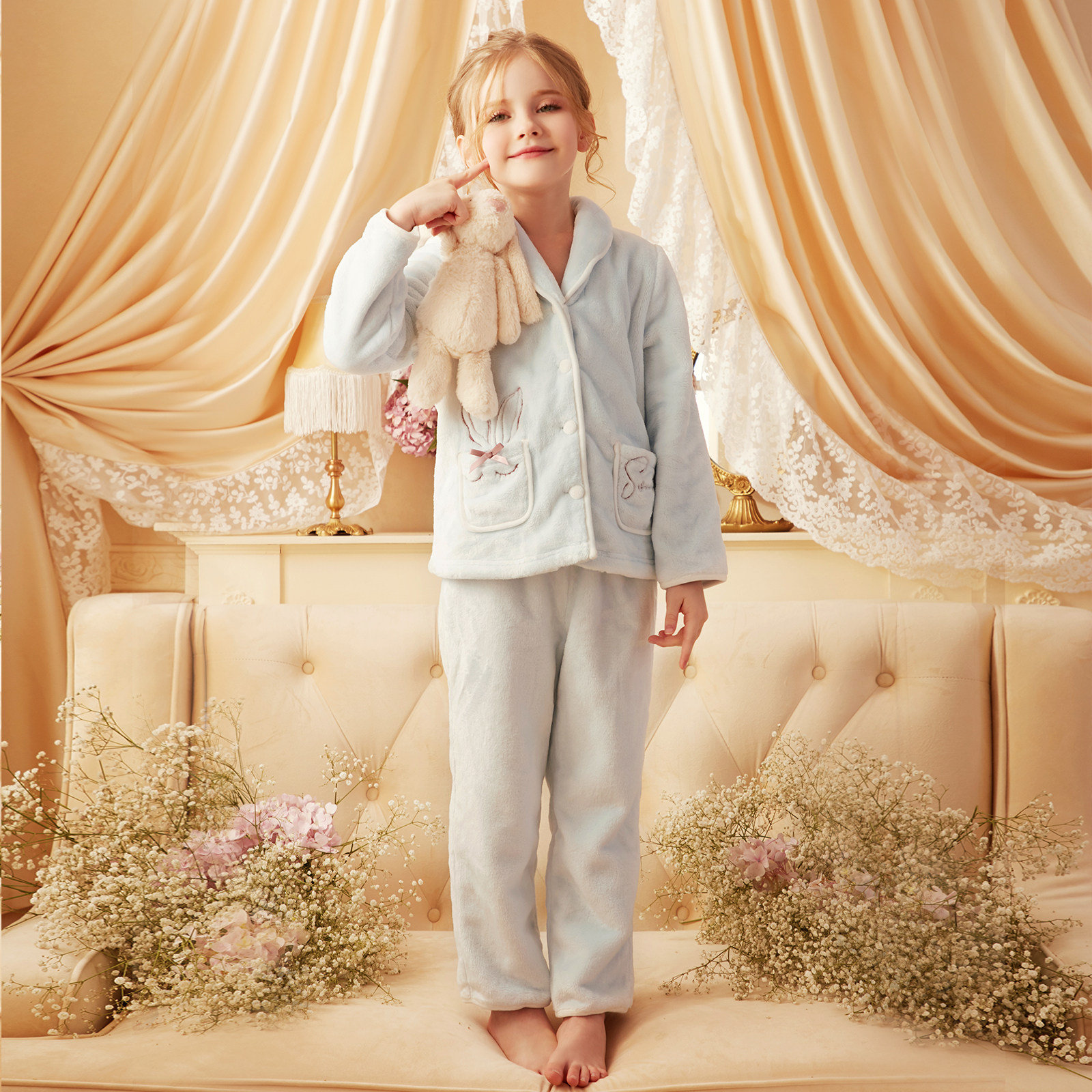 雪雅雅可女童珊瑚瑚绒睡衣儿童秋冬季法兰绒加厚家居服套装