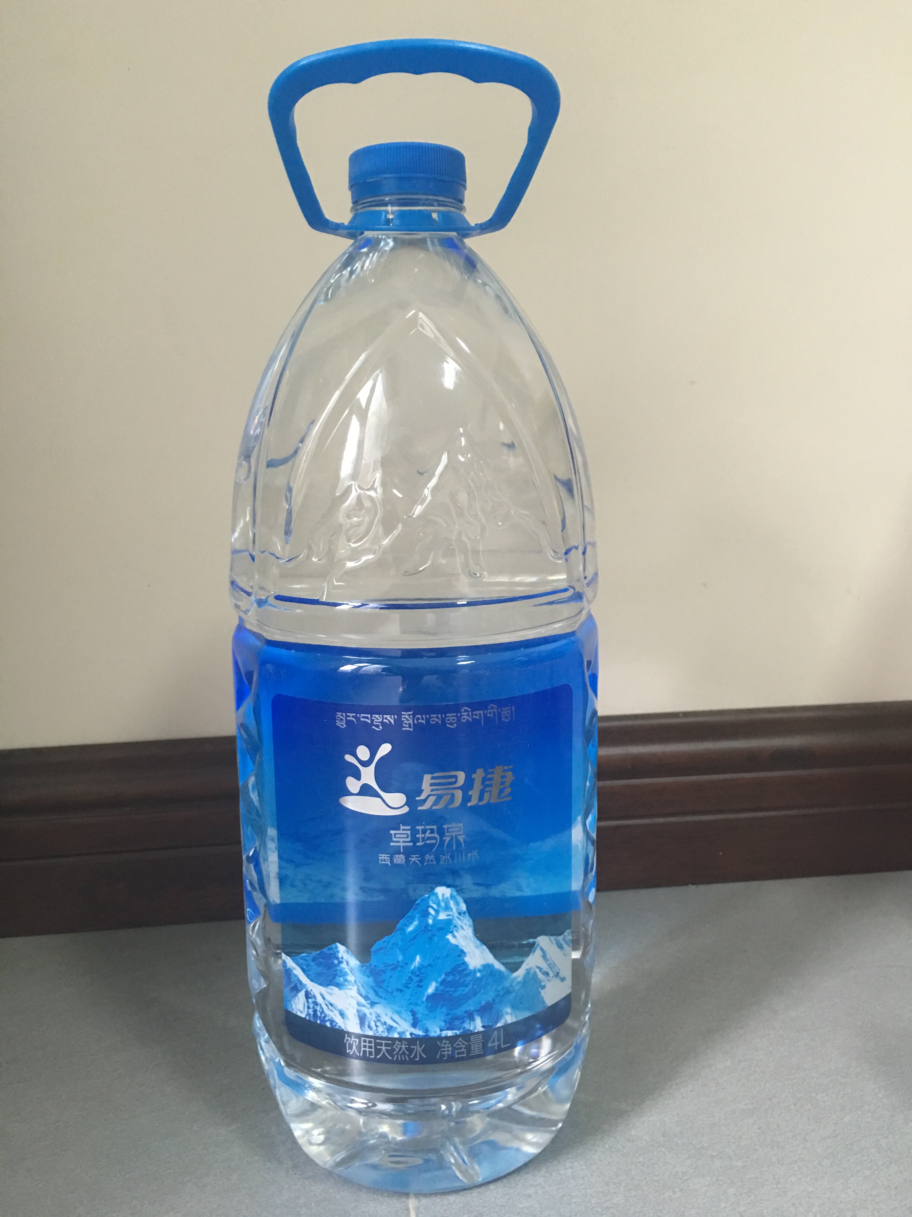 西藏冰川矿泉水家庭天然饮用水8箱易捷卓玛泉4l*4/箱饮料全国包邮