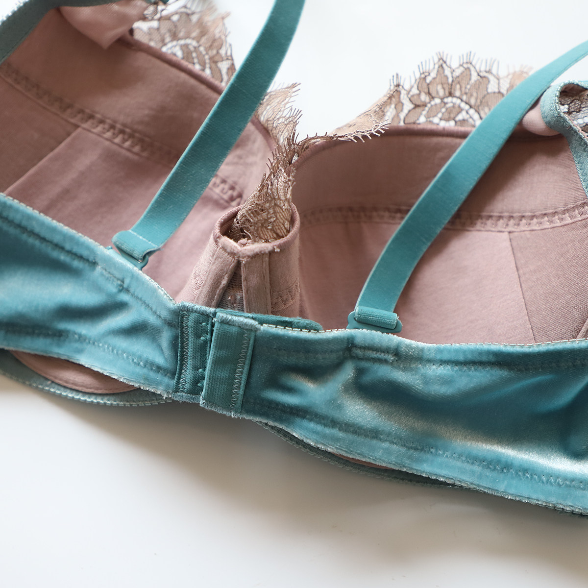 80d钢圈文胸女士罩杯蕾丝薄款聚拢宫廷欧式文胸