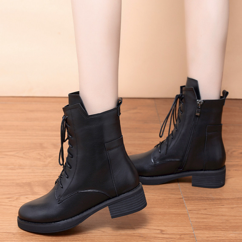 2020中跟短靴平底皮鞋新款女鞋秋冬时装靴