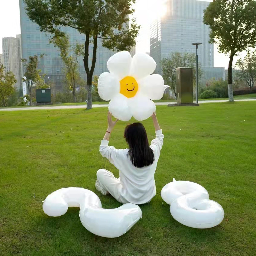 气球数字户外白数字道具拍照ist生日网红飘空气球