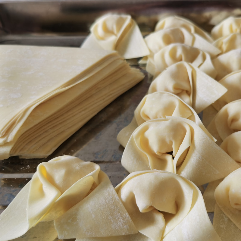 贵州新鲜抄手皮饺子皮混沌皮云吞皮三角形抄皮饺皮梯形抄手2斤