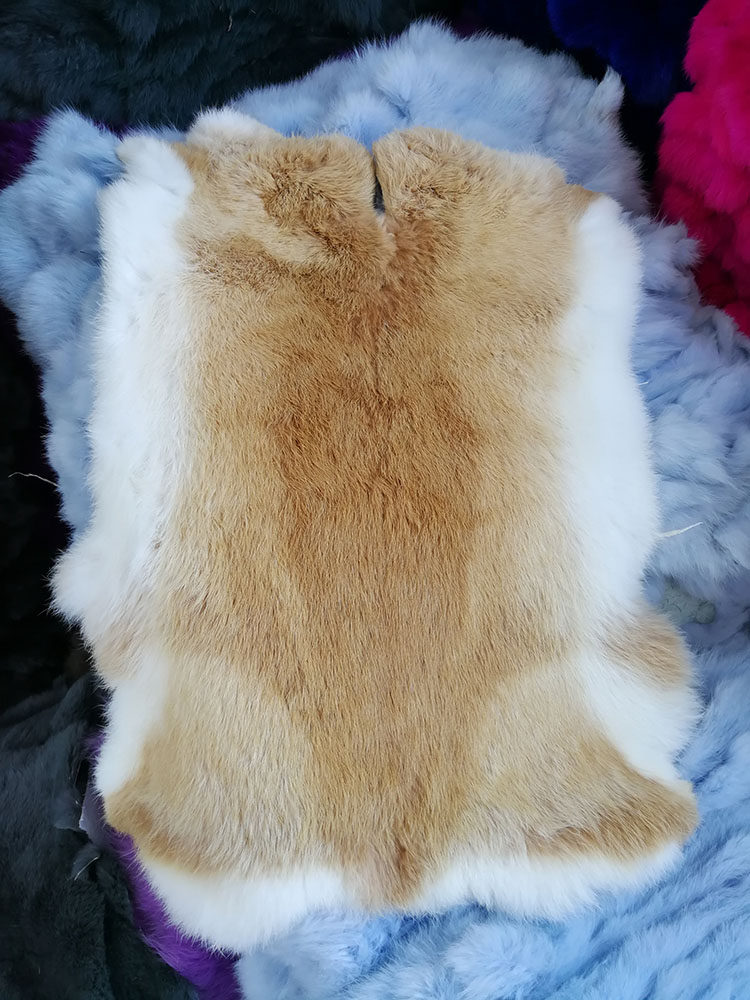 包邮兔皮整张家兔獭兔毛皮原料手工海绵垫