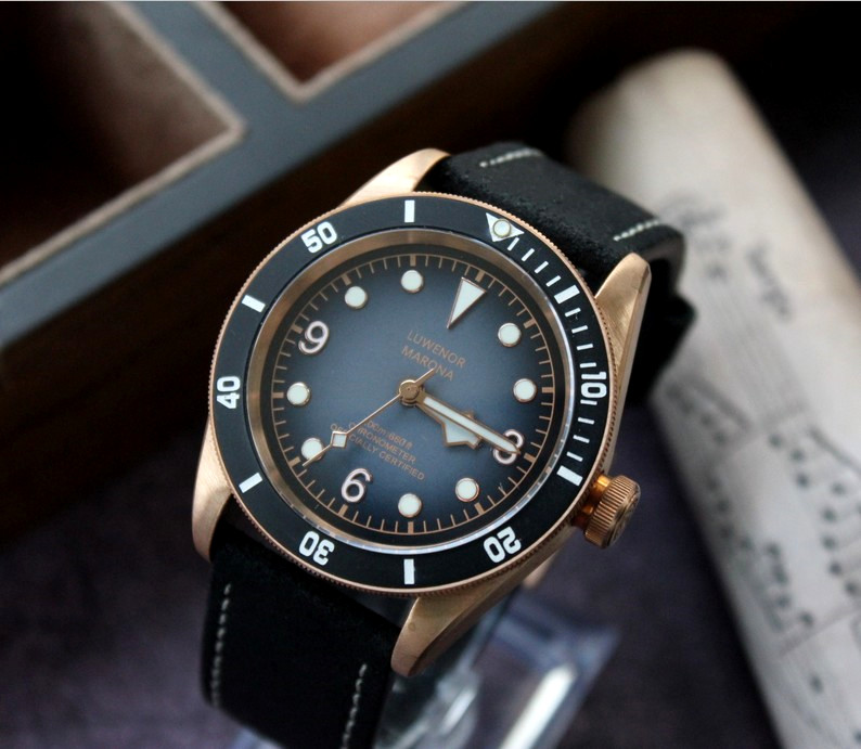 天津手表青铜潜水夜光蓝宝石自动机械男表铜花版复刻蓝宝石真皮