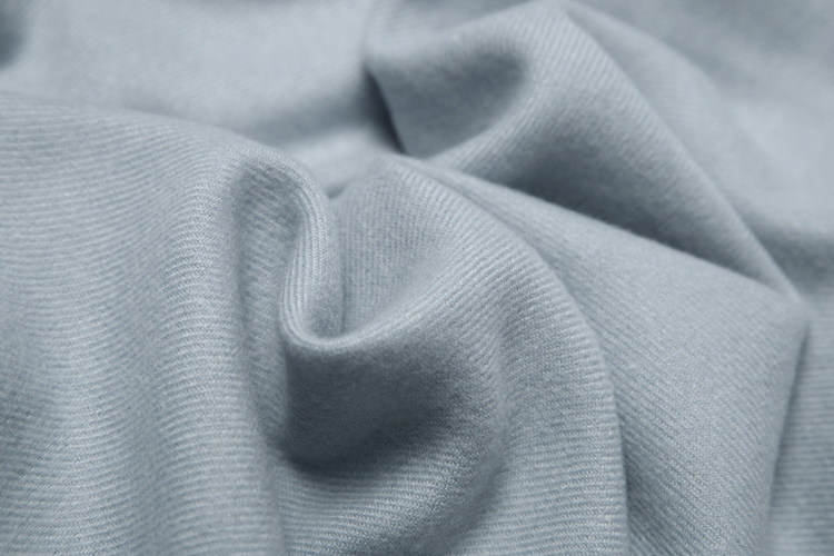 高冷纯净冷色系纯色简约气质厚仿羊绒流苏围巾 - 绵羊家围巾