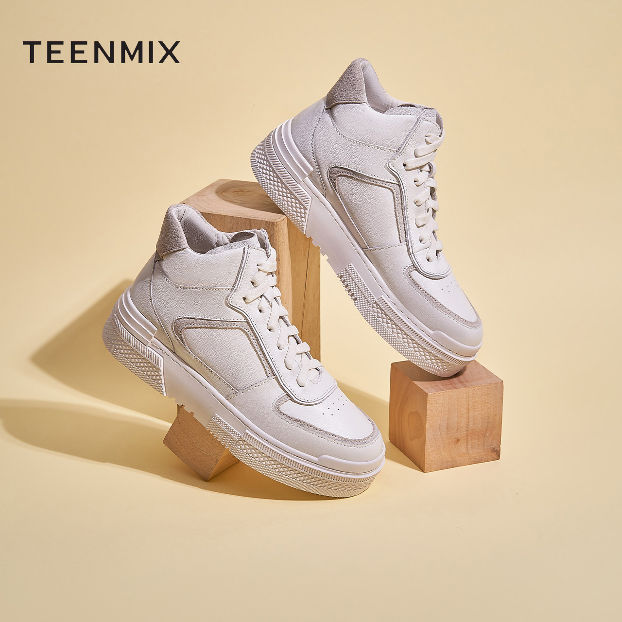 天美天美意意高帮板鞋女面包2021秋季新款商场高帮鞋