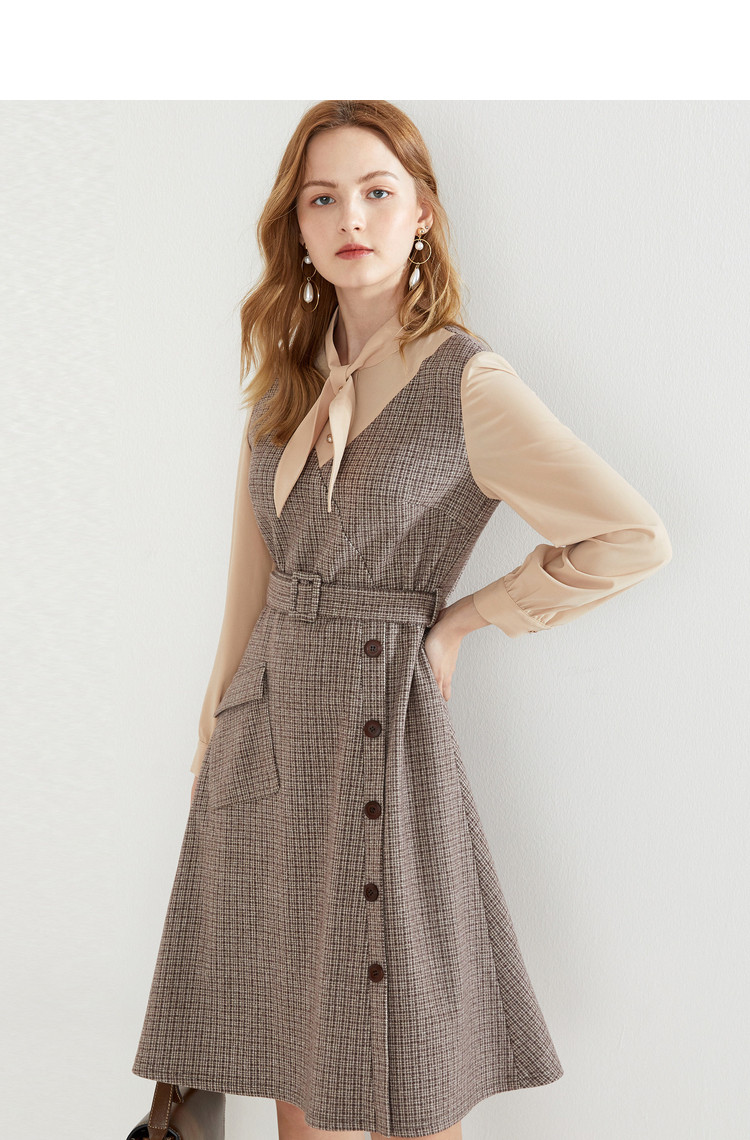 音儿女装2020秋季新款时尚领结装饰格纹两件连衣裙