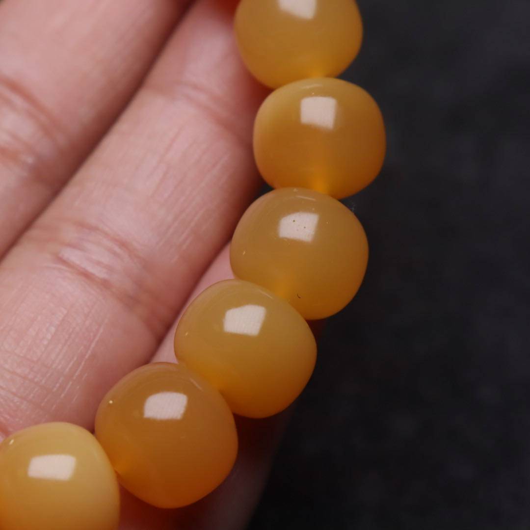 大帝文玩结缘欣赏收藏级缅黄玉玉化老型单圈手佛珠