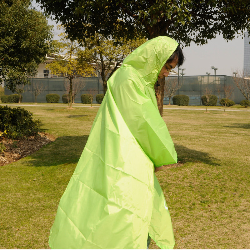 包邮 户外多功能三合一雨衣 可做帐篷地席凉棚登山包防雨罩防潮垫