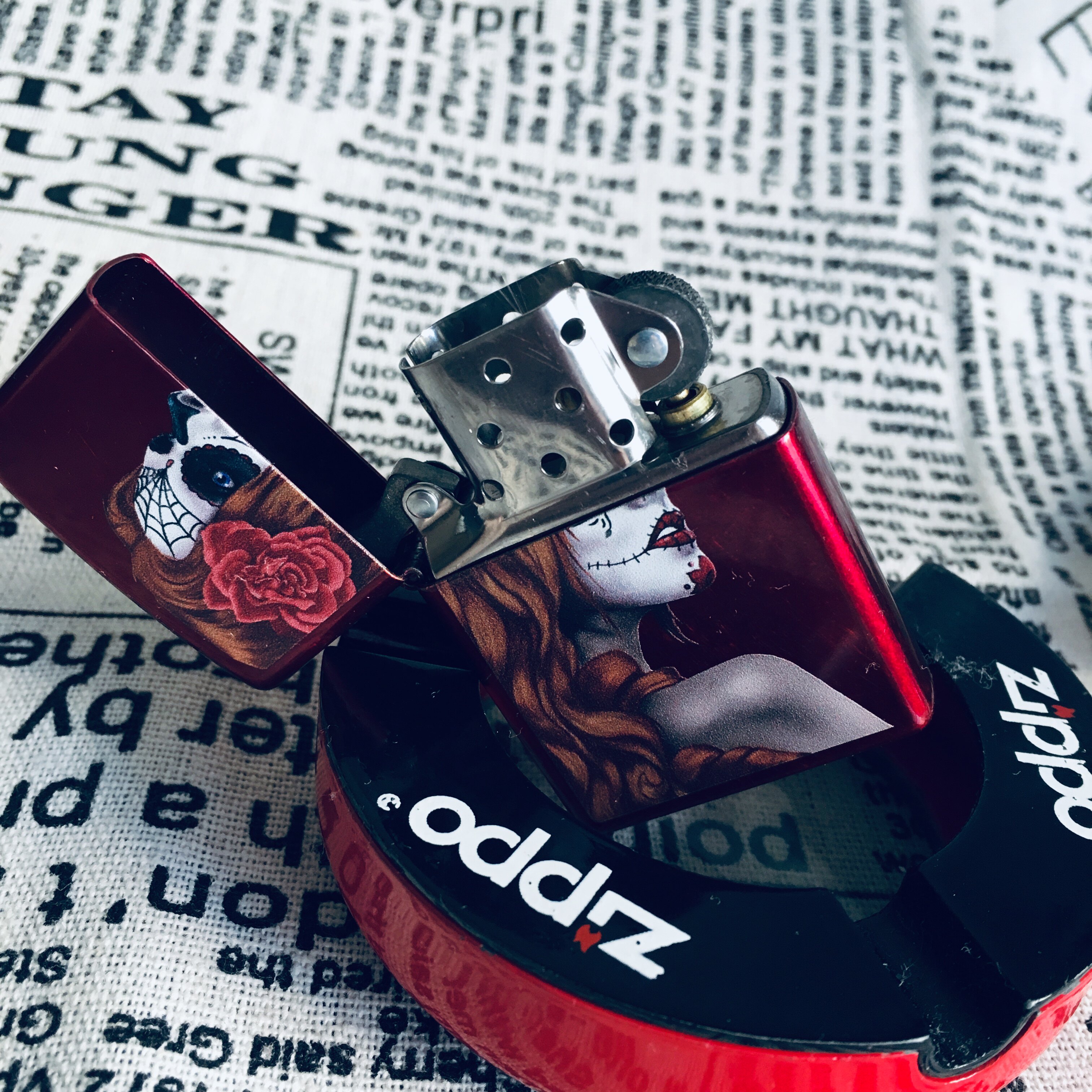 左左进口原装美国zippo防风煤油打火机红光光漆zippo
