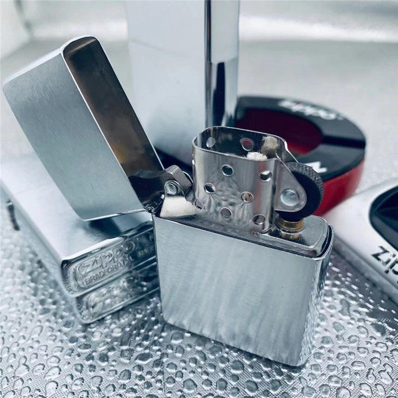 正版之宝zippo防风煤油打火机同龄老机2000年双底刻zippo