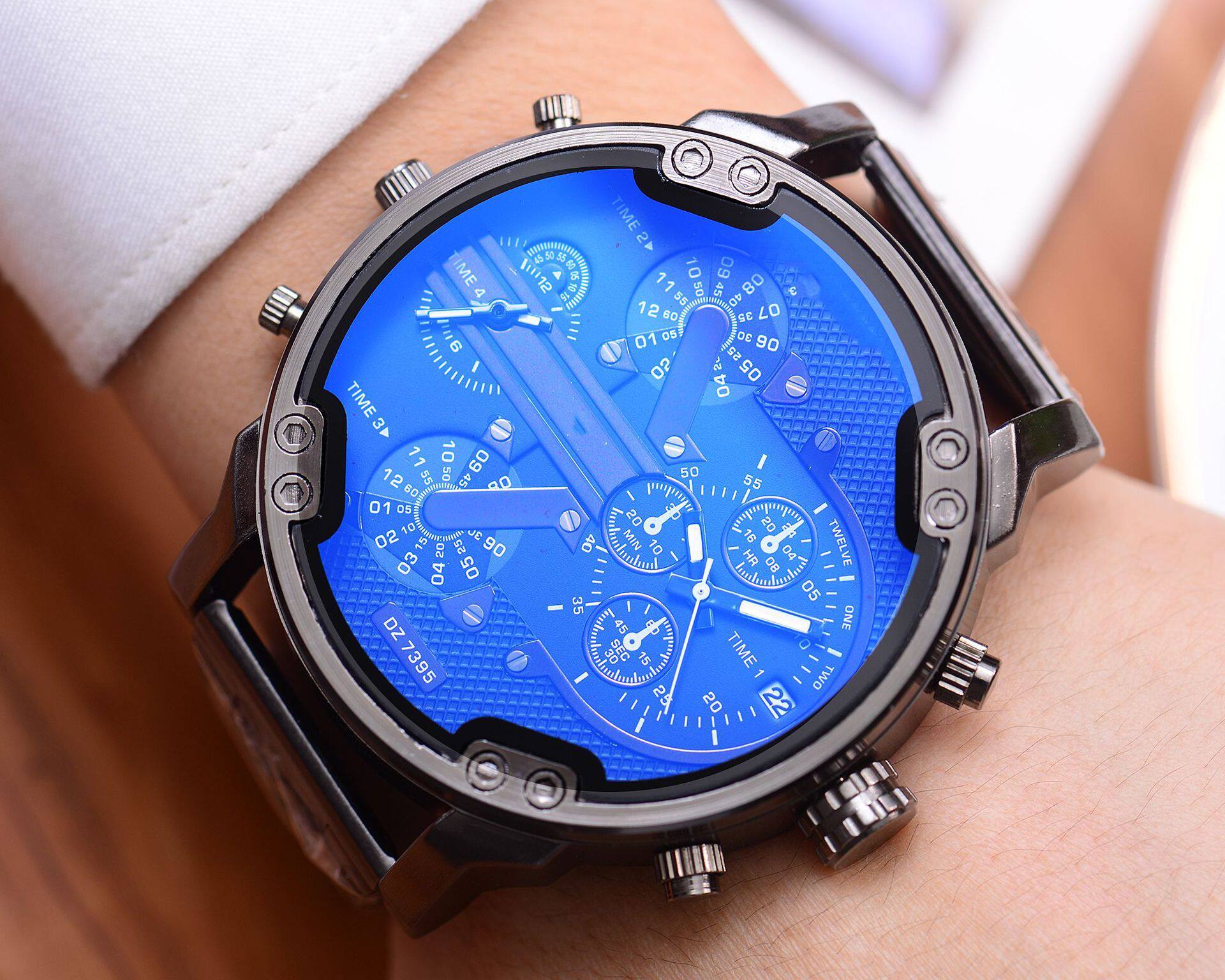 dz7395商务个性时尚四时区霸气金色超大表盘石英腕表 潮男手表 - 广州