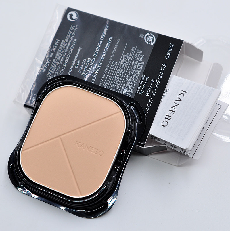 日本kanebo奢华系列柔光透肌粉饼细腻保湿服帖粉饼