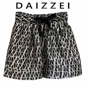 DAIZZEI~Retro Jacquard Shorts Women's Summer New Slimming Versatile Elastic Waist Casual Loose Wide Leg Hot Pants